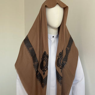 Nouer un turban yéménite : 4 techniques expliquées simplement